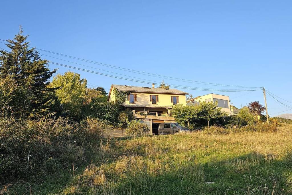 Le Cosy Du Plongeoir - T2 Neuf Avec Vue Sur Le Lac De Serre Poncon Et Grande Terrasse Avec Jardin Savines Ngoại thất bức ảnh