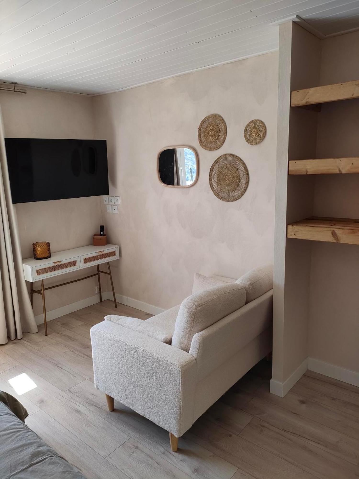 Le Cosy Du Plongeoir - T2 Neuf Avec Vue Sur Le Lac De Serre Poncon Et Grande Terrasse Avec Jardin Savines Ngoại thất bức ảnh